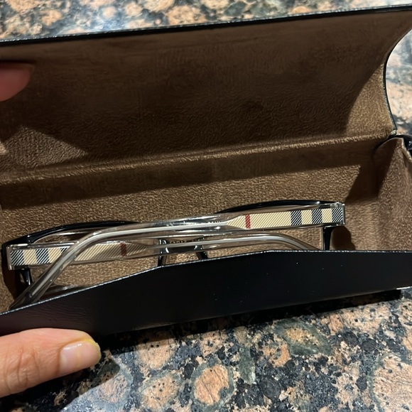 Burberry eyeglasses frame - Picture 3 of 6